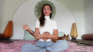 Roxy Fox, sex-teaching video with circumcised and uncircumcised dick