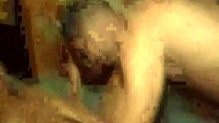 Amateur with a virgin pussy from the Dominican Republic in action.