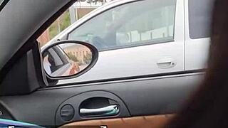 हॉर्नी बेब ऐनी रीस ओवरपास के नीचे जॉर्डी को सेड्यूस करती है... देखना चाहते हो? 😈