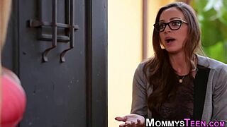 Teen stepdaughter scissors hard with blonde milf in wild group action