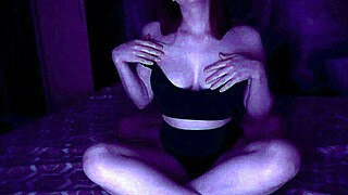 Big bouncing boobs and natural tits in homemade video