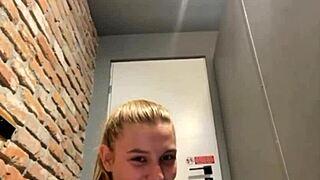 She wants to have sex in public