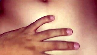 Video casero con mi cuñada despechada llego de argentina y solo quiere follar por despechada que rico monta la lleno toda hermoso coñito humedo