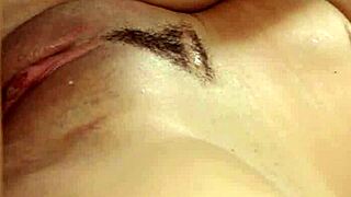 वैनिसा डेकर फैंटेसी में मोटा लंड चोदती है