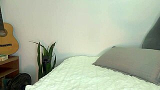 Watch this alt babe ride that huge dildo? She shakes so hard!